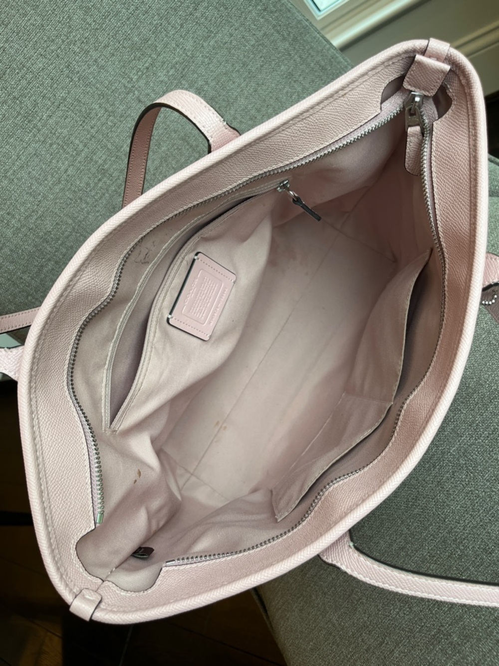 Coach Crossgrain Leather City Zip Tote  Light Pink F58846 - Picture 8 of 16